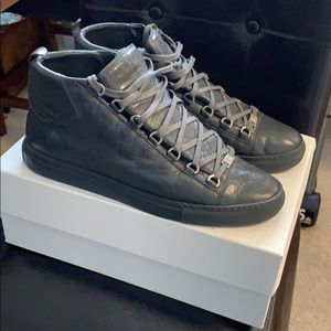 BALENCIAGA SNEAKERS- Gris Fossile /Size 46